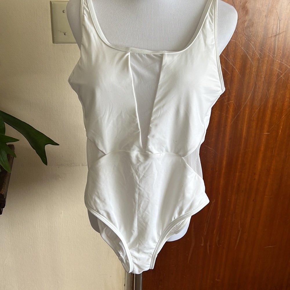 New Without Tag La Blanca Swimsuit Medium White with Mesh